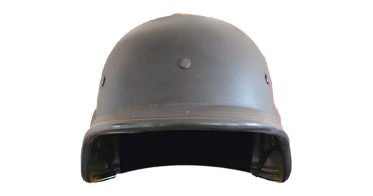 black-plastic-helmet image 1